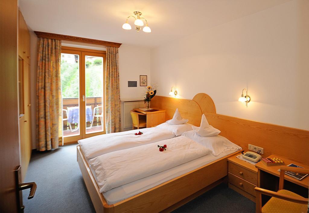 Pension Laurin Schenna Extérieur photo